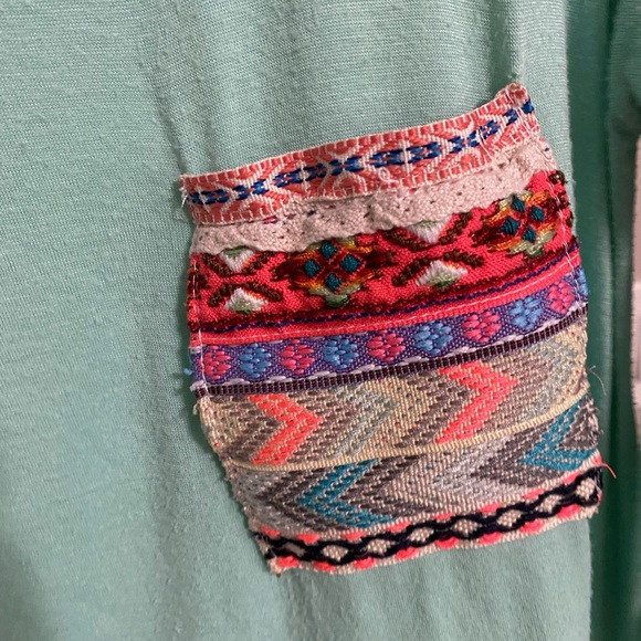 Light green shirt - Picture 4 of 4